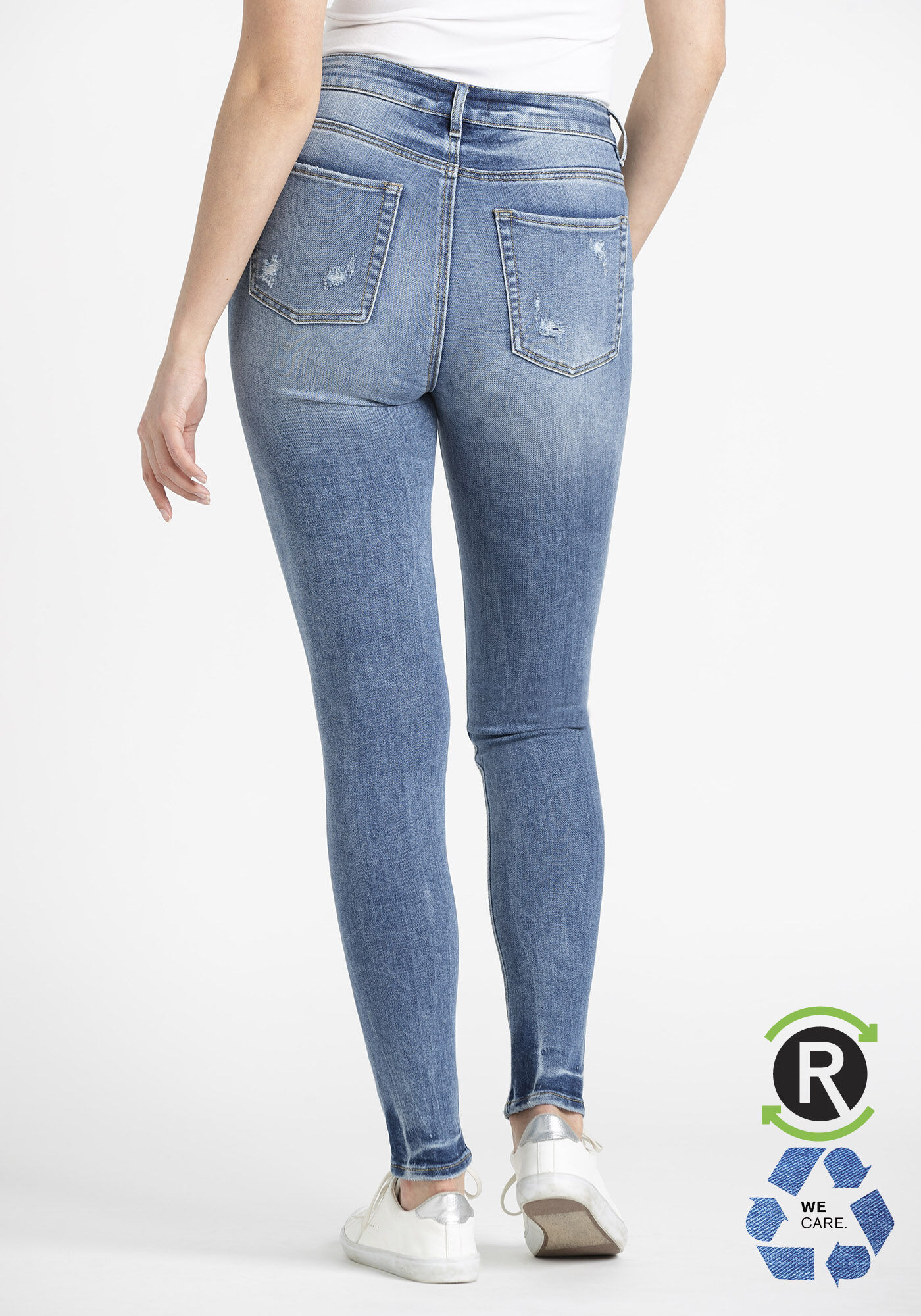 Light wash hot sale skinny jeans