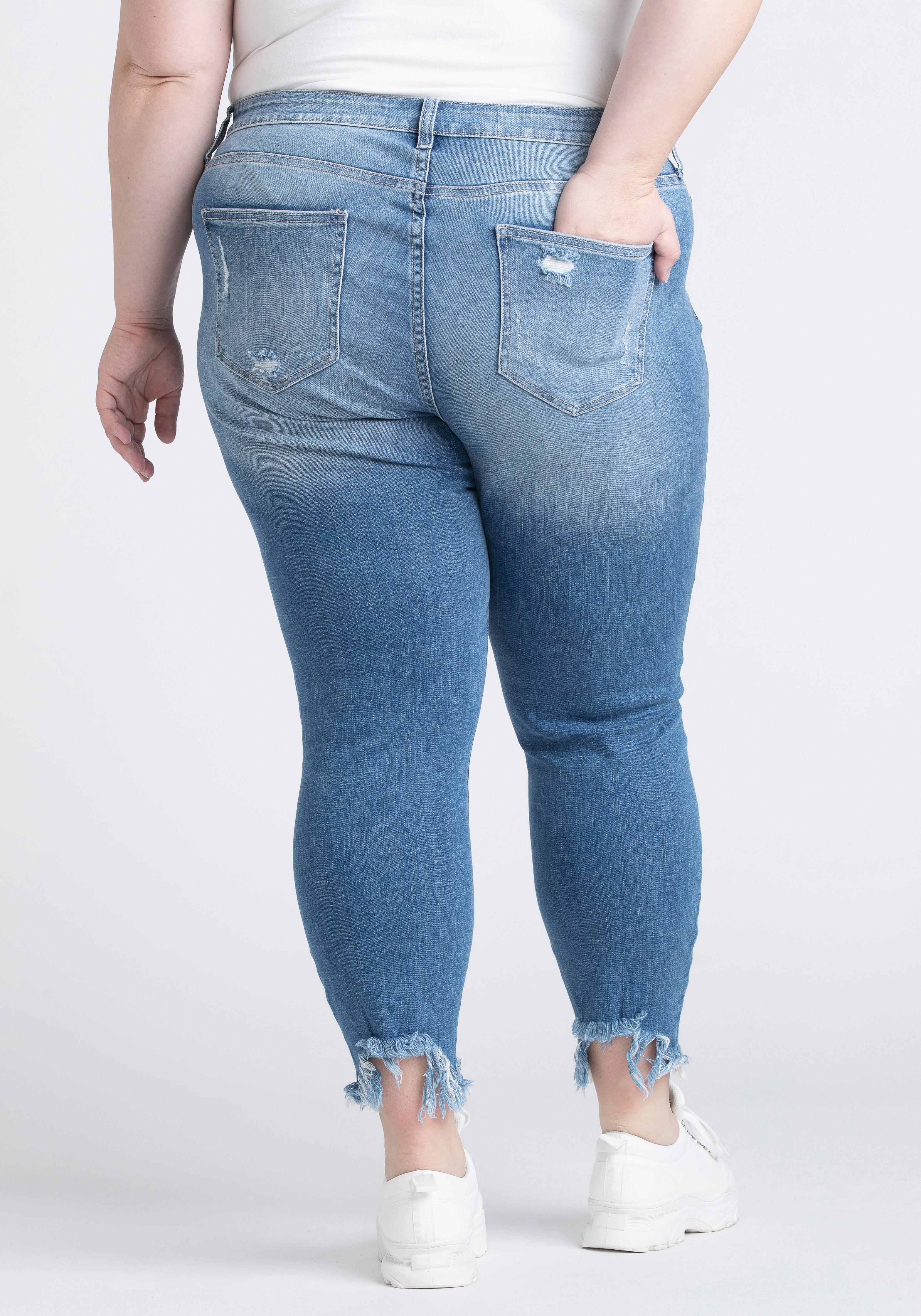 Plus size deals destroyed skinny jeans