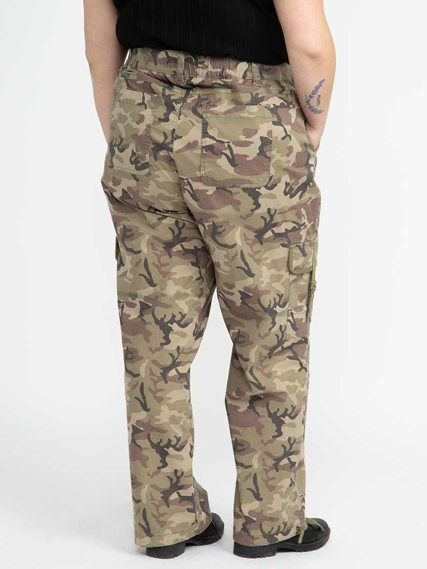 Women's Plus 2 Button Camo Baggy Cargo Pants