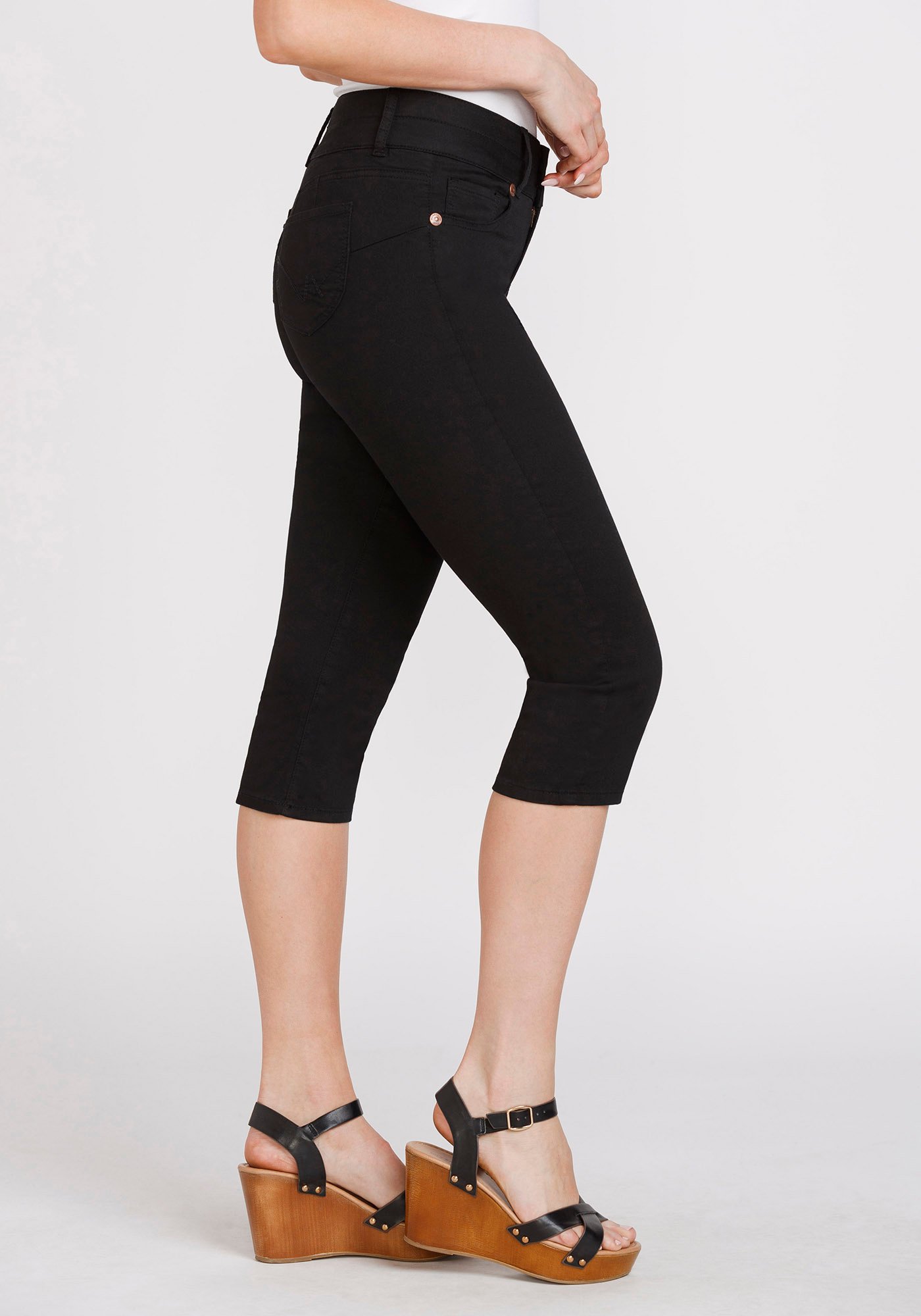 Women's Black Skinny Capri