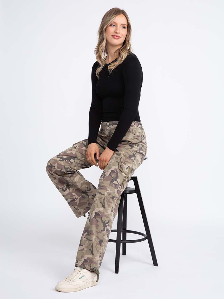 Women's 2 Button Camo Baggy Cargo Pants