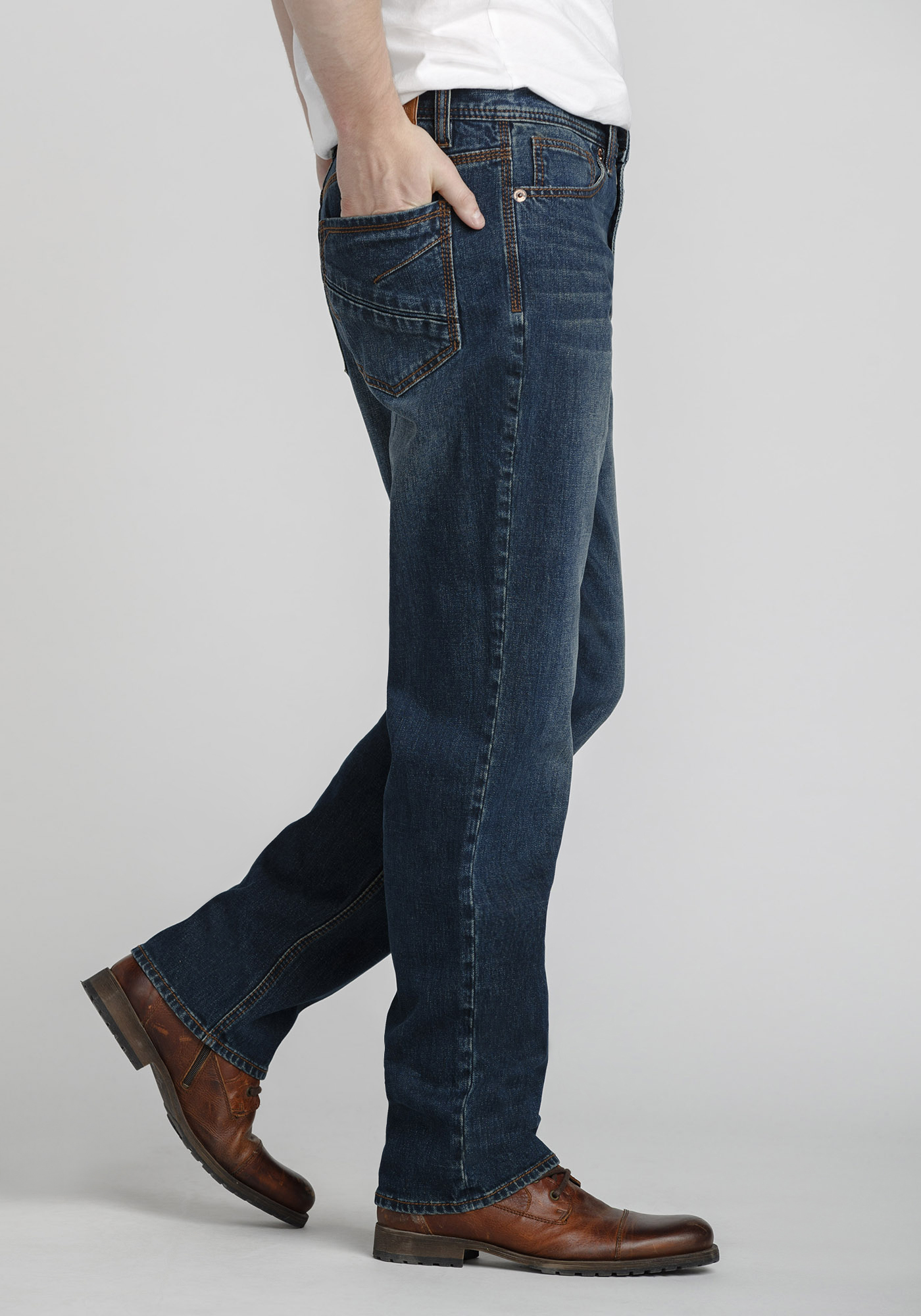 Men's Medium Blue Relaxed Straight Jeans