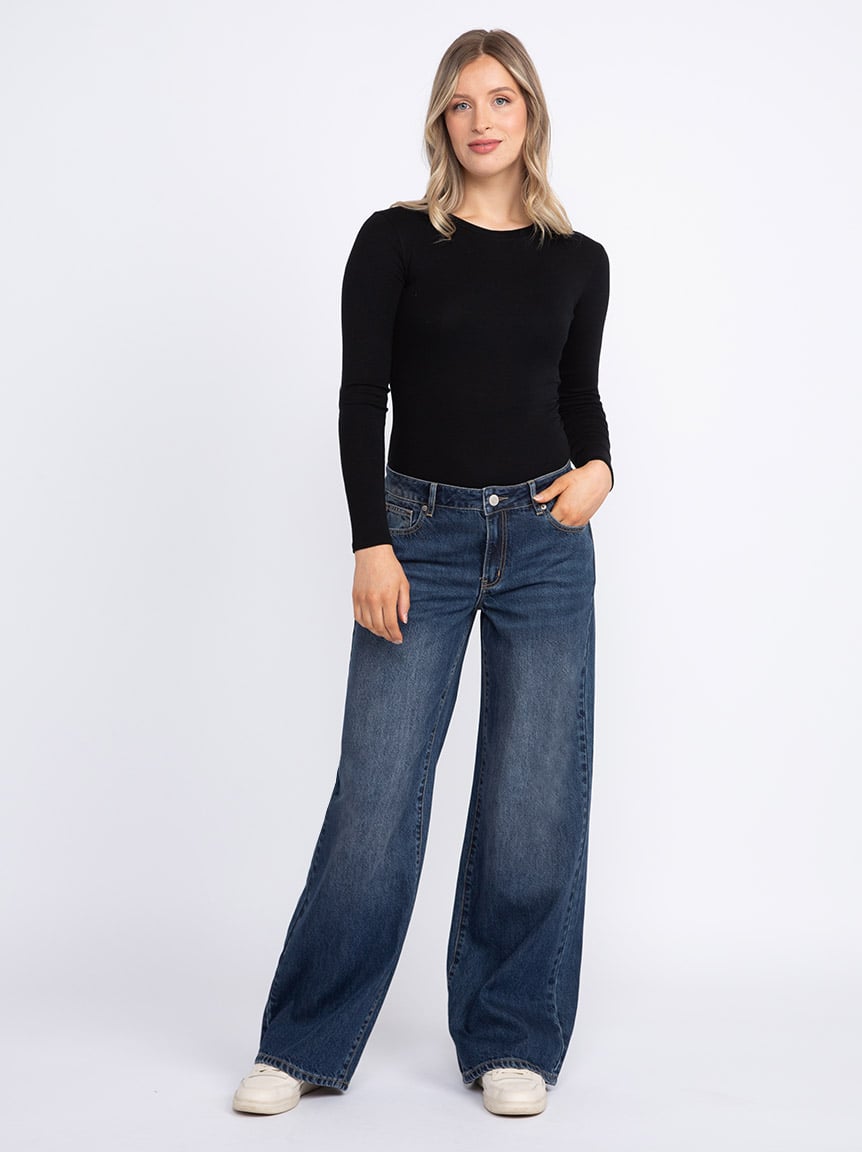 Women's Medium Dark Wash Wide Leg Skater Jeans